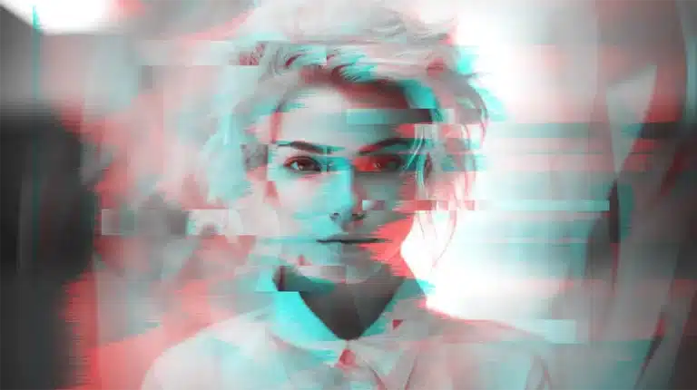 portrait d'une femme avec un effet glitch avec photoshop